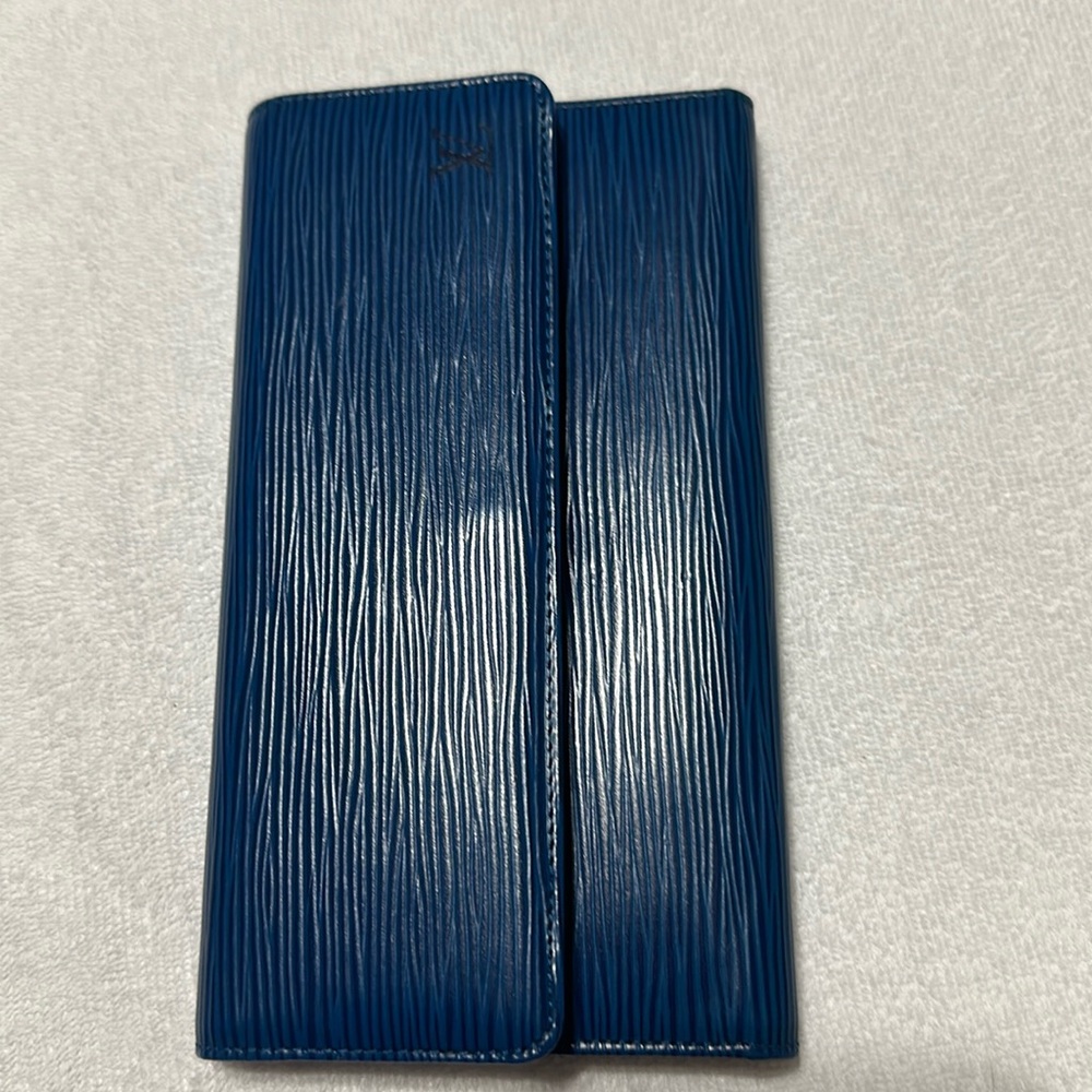 LV Epi Blue Long Wallet
